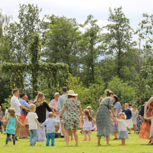 MIdsommar i Björboholm 2019. Foto Johanna Ene.